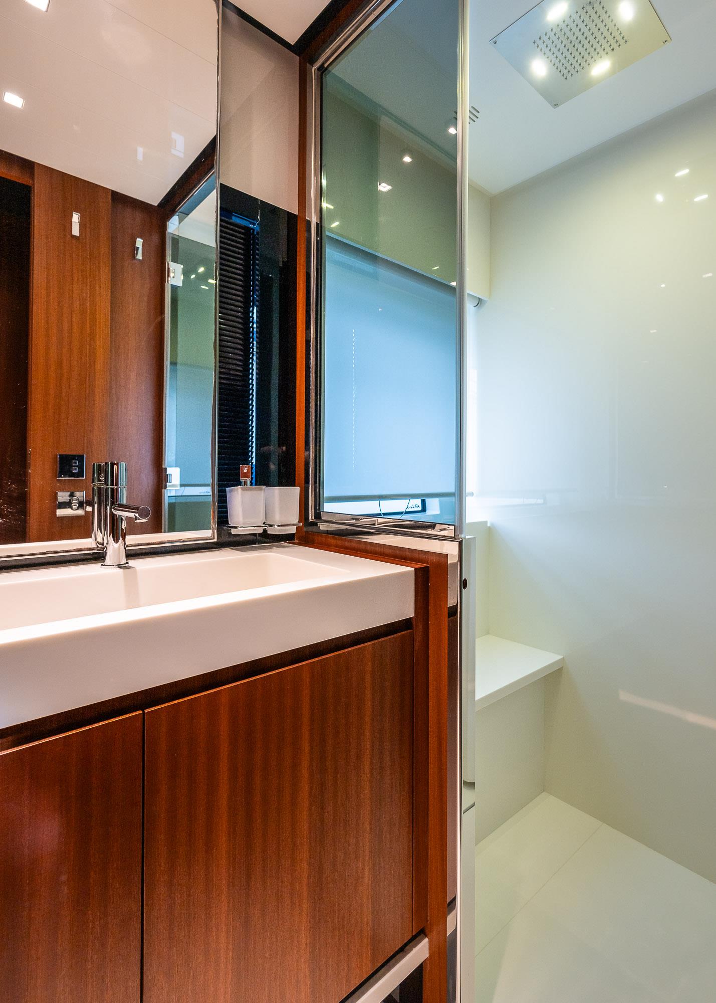 2019 RIVA 66' RIBELLE 